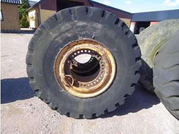 إطارات - آلات الإنشاء däck: صورة 2