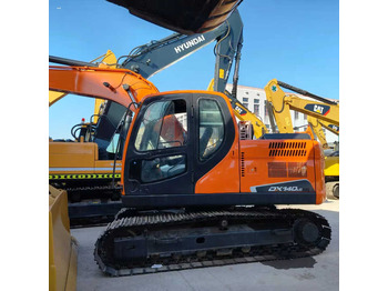 حفّار DOOSAN DX140