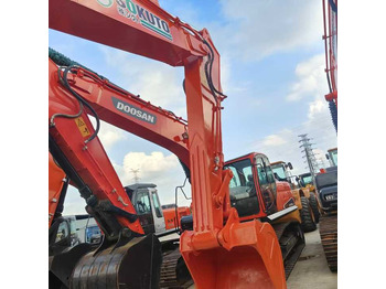 حفّار Hitachi Brand Zx210 Crawler Excavator  21tons Digger for Sale  Used Hitachi Zx200 210 350 Excavator in Stock on Sale: صورة 2