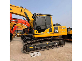 حفّار KOMATSU PC200-8