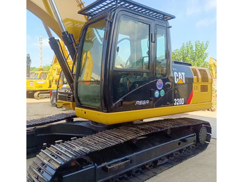حفّار CATERPILLAR 320D