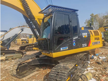 حفار زاحف CATERPILLAR 323DL