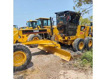 ماكينة تسوية CATERPILLAR 140H