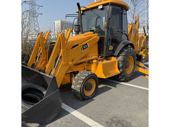 لودر ذو محراث خلفي/ باكهو JCB 3CX