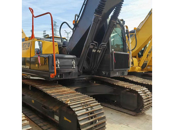 حفار زاحف VOLVO EC210