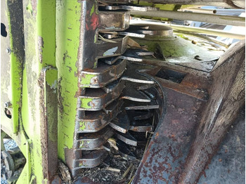 حصادة ذرة Claas Orbis 900: صورة 2