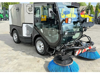 سياره كنس شوارع Nilfisk Nilfisk City Ranger 3500 – Articulated Municipal Sweeper | Year 2017 | On: صورة 5