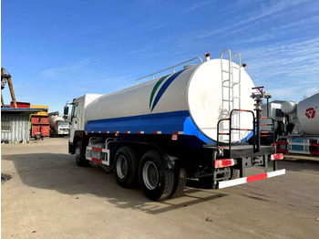 شاحنة صهريج للبيع  SINOTRUK 20  cubic  meters  tanker: صورة 3