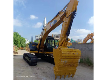 حفار زاحف CATERPILLAR 320D
