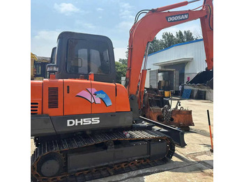 حفّار DOOSAN DH55