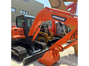 حفار زاحف DOOSAN DX55