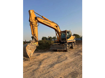 حفار ذو عجلات HYUNDAI R210