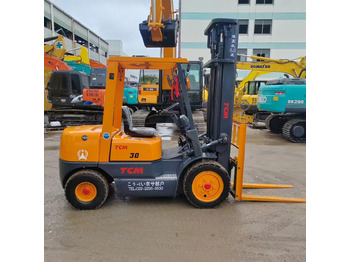 رافعة شوكية ديزل TCM FD30: صورة 2