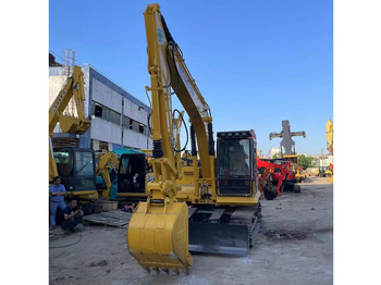 حفار زاحف KOMATSU PC130