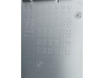 موطئ القدم - شاحنة للبيع  STOPNICA WŁAZ MERCEDES ACTROS MP4 ORYGINAŁ RH.: صورة 5