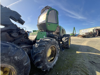 آلة حصاد الأشجار JOHN DEERE