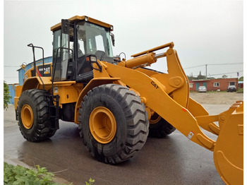 اللودر بعجل CATERPILLAR 980F