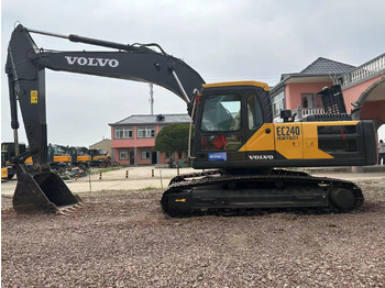 حفّار VOLVO EC240