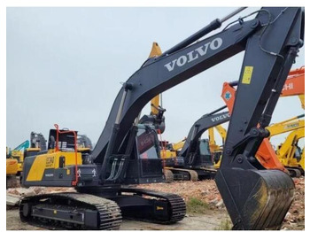حفار زاحف VOLVO EC240