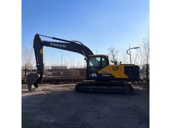 حفار زاحف VOLVO EC200