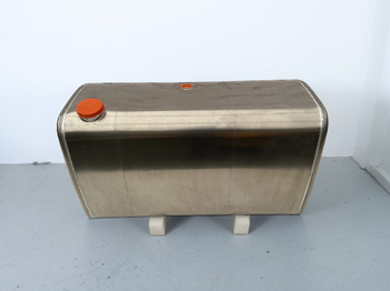 خزان الوقود VOLVO