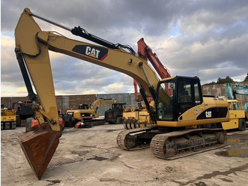 حفار زاحف CATERPILLAR 320D