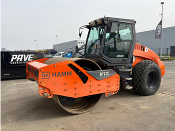 ضاغطة التربة HAMM