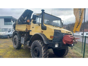 آلات الإنشاء UNIMOG
