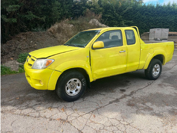 شاحنة البيك أب TOYOTA Hilux