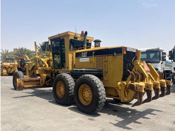ماكينة تسوية CATERPILLAR 140H: صورة 3