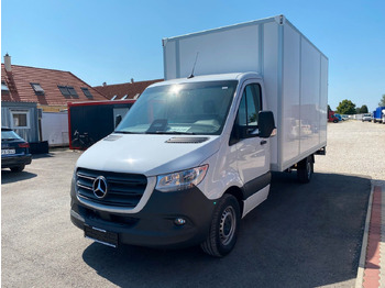 شاحنة بصندوق مغلق MERCEDES-BENZ Sprinter 317