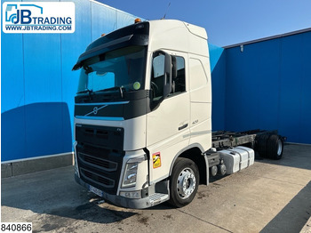 شاحنة بهيكل معدني للمقصورة VOLVO FH 420