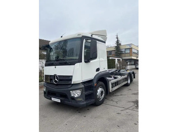 شاحنة برافعة خطافية MERCEDES-BENZ Actros 2543