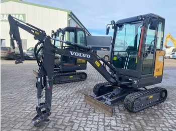 حفار صغير VOLVO EC18E