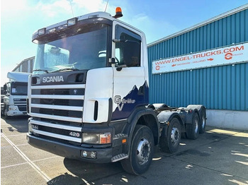 شاحنة بهيكل معدني للمقصورة SCANIA R124