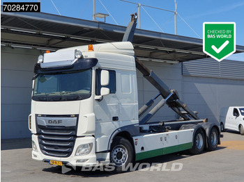 شاحنة برافعة خطافية DAF XF 530