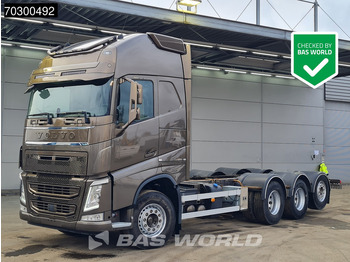 شاحنة بهيكل معدني للمقصورة VOLVO FH 540