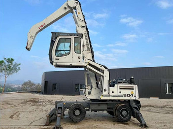 آلة التعامل مع النفايات LIEBHERR A 904 C Litronic