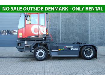 شاحنة نقل نصف مقطورة بالميناء KALMAR