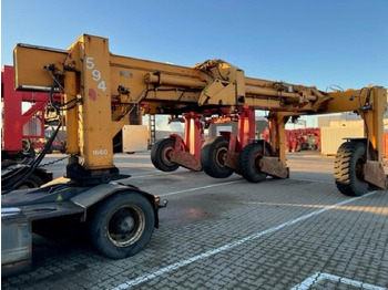 معدات الموانئ