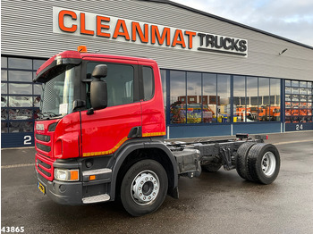 شاحنة بهيكل معدني للمقصورة SCANIA P 280