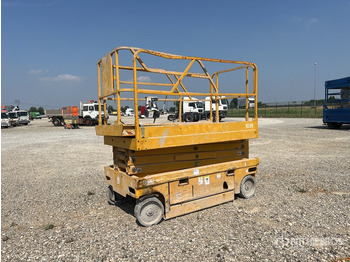 مرفاع مقصي 2006 Haulotte Compact 10 Electric (Inoperable) Scissor Lift: صورة 4