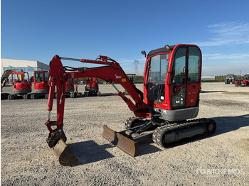 حفار صغير JCB 8025