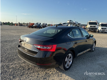 سيارة 2018 Skoda Superb Autovettura: صورة 3