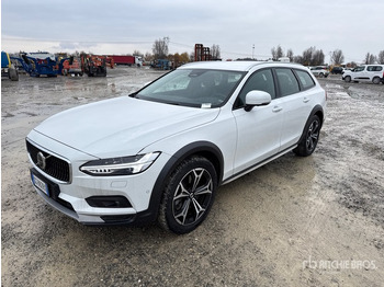 سيارة ستيشن VOLVO