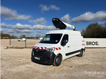 منصة محمولة مثبتة على الشاحنة RENAULT Master