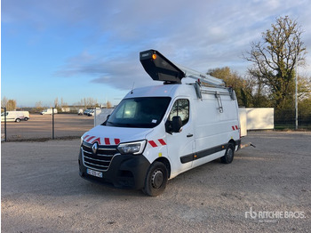 منصة محمولة مثبتة على الشاحنة RENAULT Master