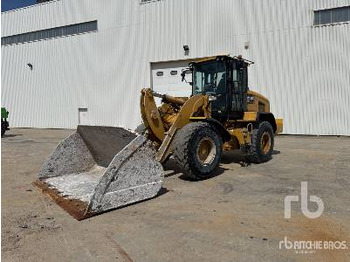 اللودر بعجل CATERPILLAR 938K