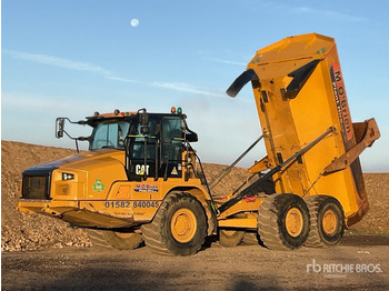 شاحنة مفصلية CATERPILLAR 730