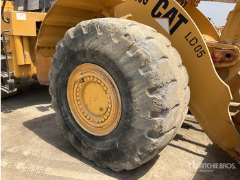 اللودر بعجل 1998 Cat 980G: صورة 5